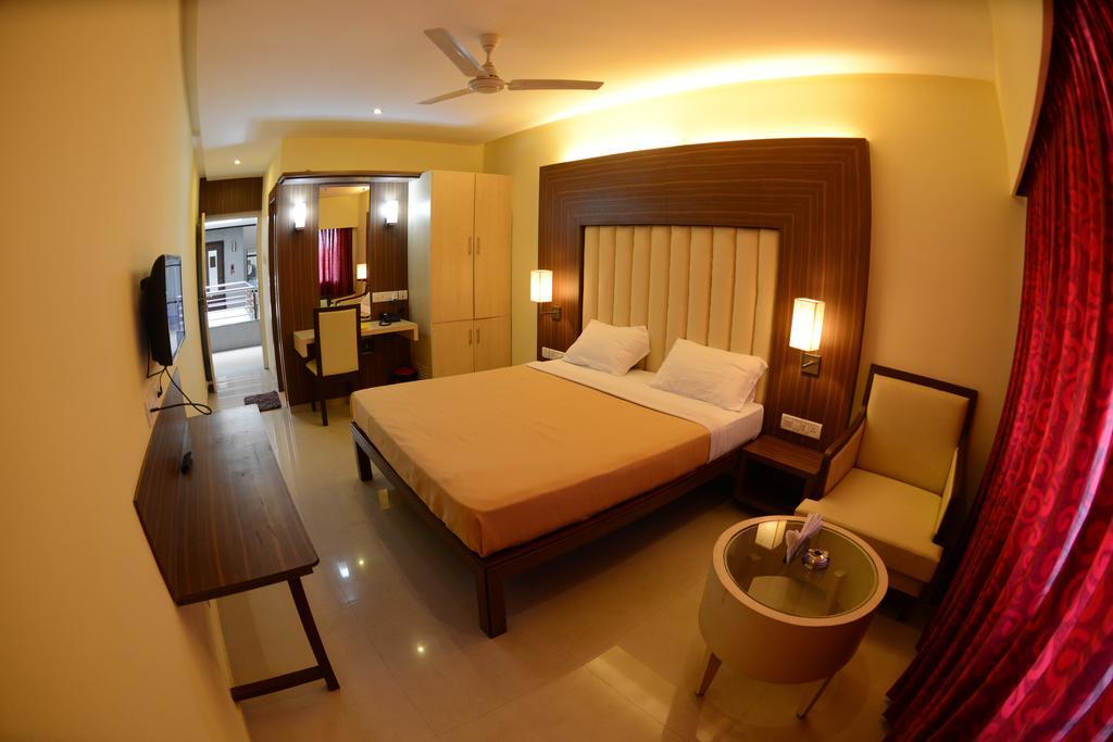 Hotel Ayush International Mangalore Værelse billede