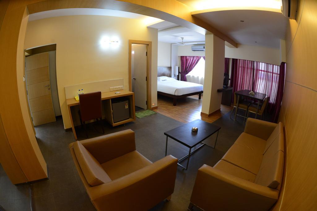 Hotel Ayush International Mangalore Værelse billede